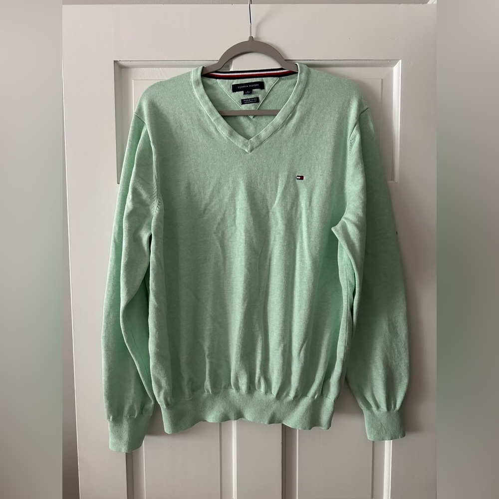 Tommy Hilfiger 100% Cotton Lightweight Long Sleeve V-Neck Pullover Sweater